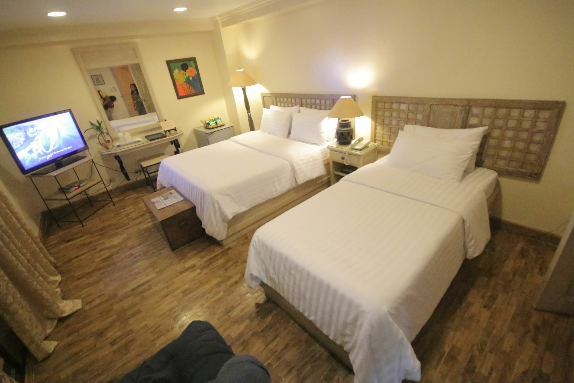 Roxas President'S Inn Bagian luar foto